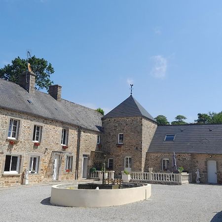 Domaine De La Tour Carree - 3 Chambres Benoitville Kültér fotó