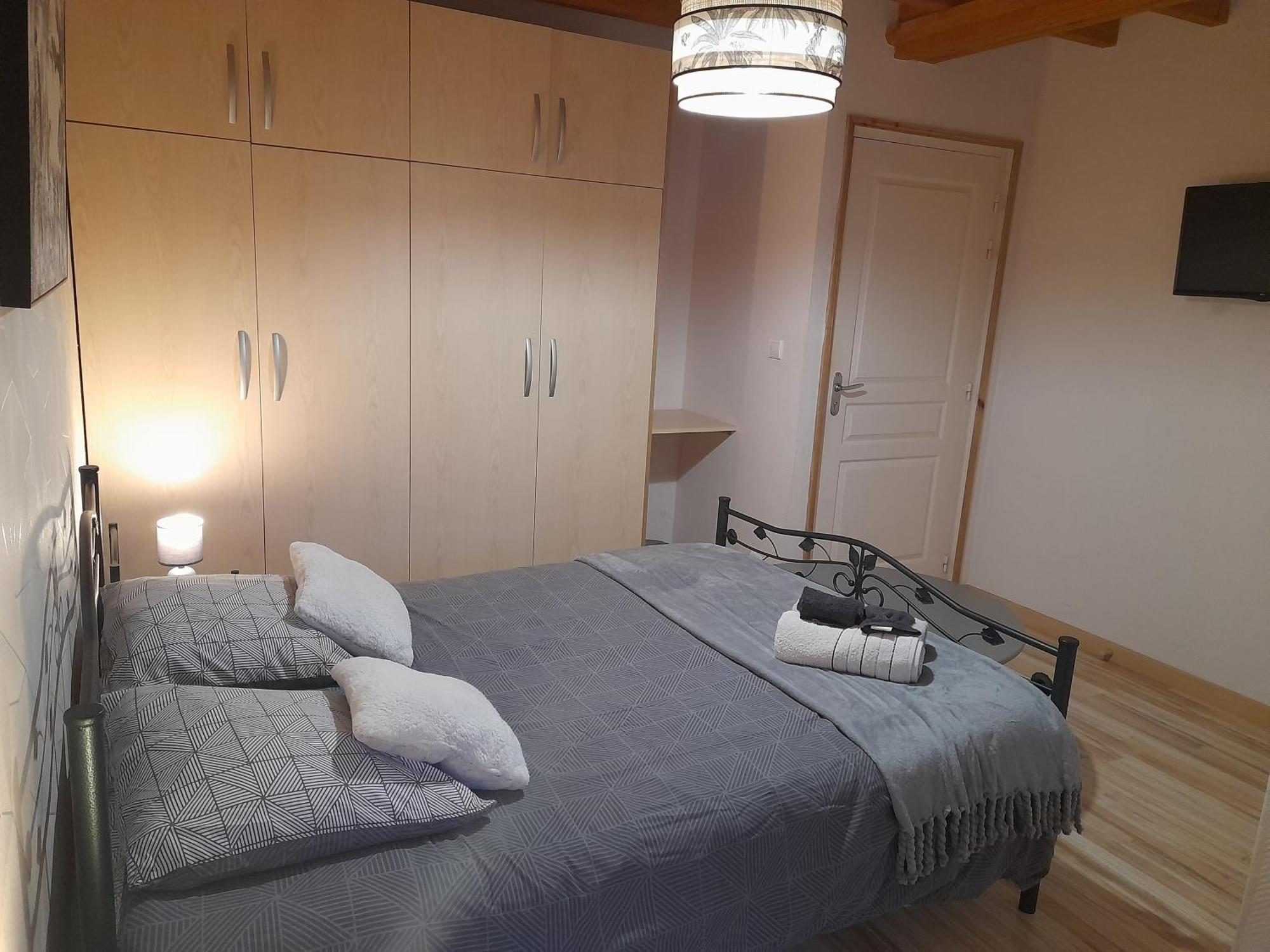 Domaine De La Tour Carree - 3 Chambres Benoitville Kültér fotó